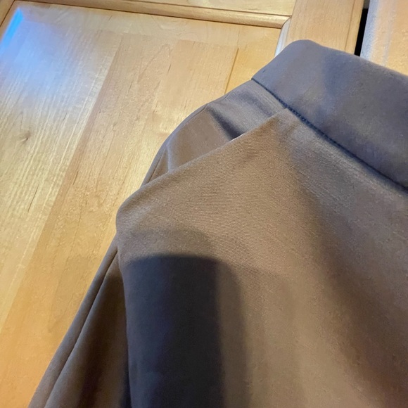 Woman’s Trouser - Picture 4 of 10